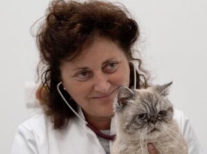 Arrivano le cure omeopatiche in veterinaria: rimedi green efficaci per il benessere dei nostri pet