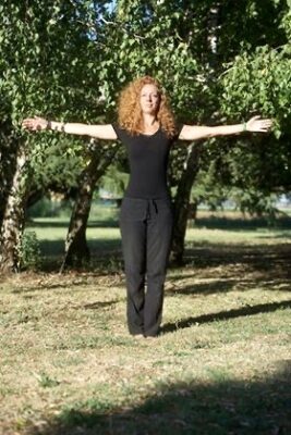 La montagna yoga asana del qui e ora